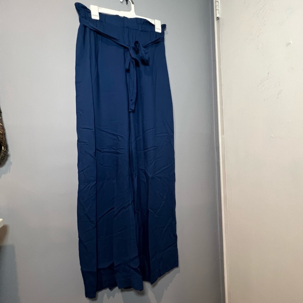 NWT FOREVER 21 BLUE PANTS WITH PAPERBAG WAIST